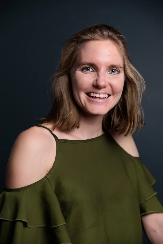 Professional headshot of Sydney based multilingual actress Pamela Pilawa
