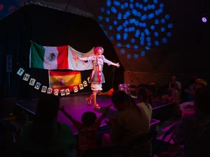 Photo of Sydney based actress Pamela Pilawa performing a family friendly theatre multilingual show in Sydney Fringe Festival
